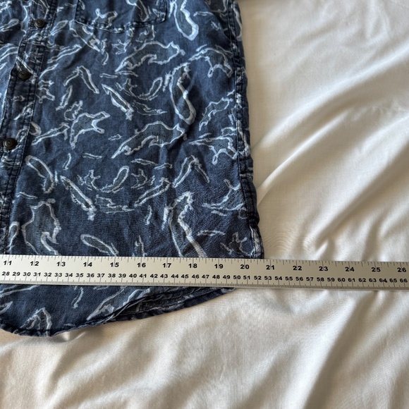 ROOTS‎ Men's M 100% Linen Allover Lakes Print Button Up Shirt Blue Summer Resort - Picture 12 of 13